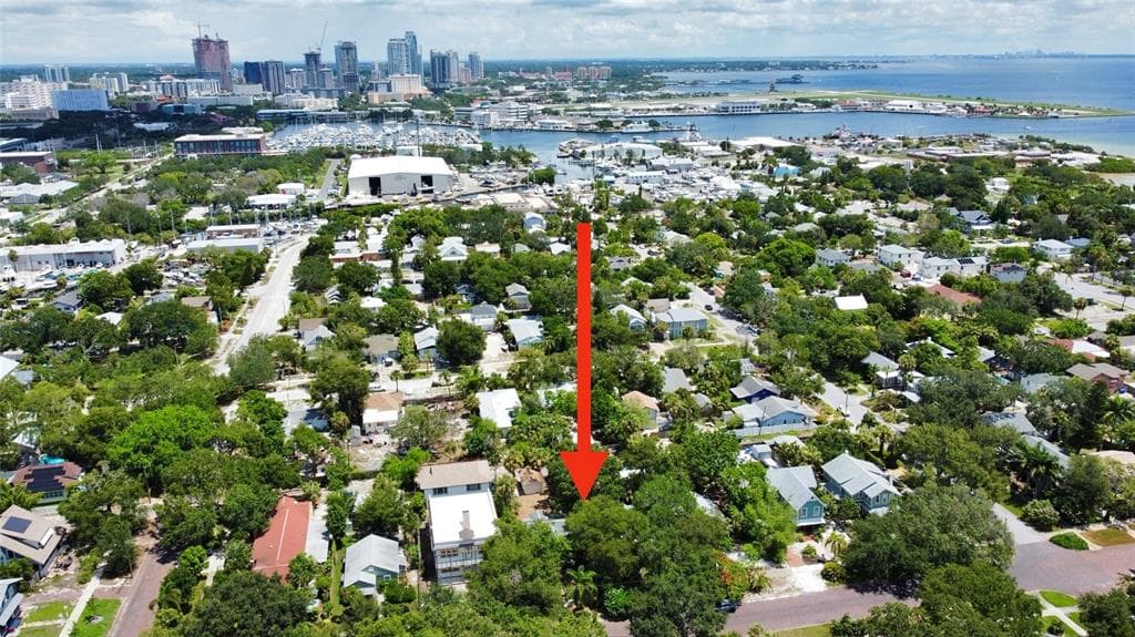 135 19TH AVENUE S ST PETERSBURG, FL 33705