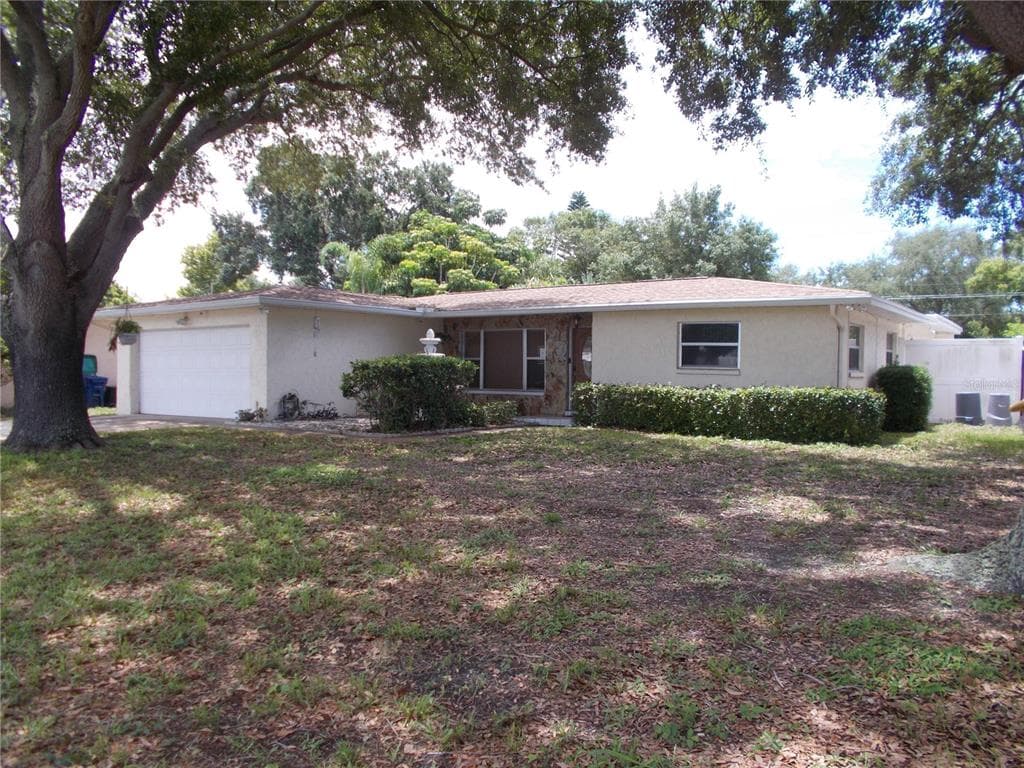 6482 42ND AVENUE N KENNETH CITY, FL 33709