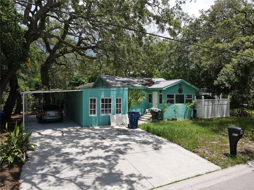 922 SW 10TH STREET SW LARGO, FL 33770