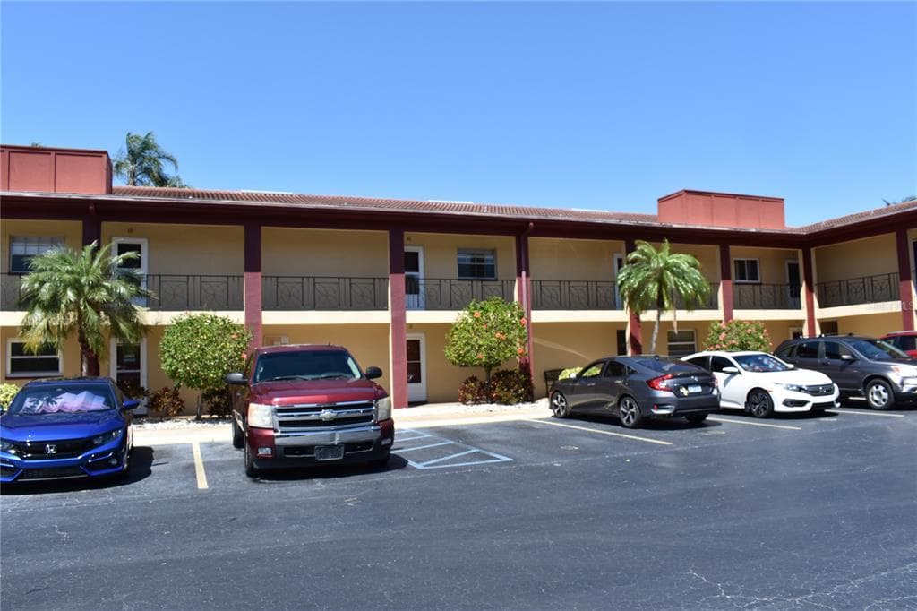 10351 REGAL DRIVE UNIT 3 LARGO, FL 33774