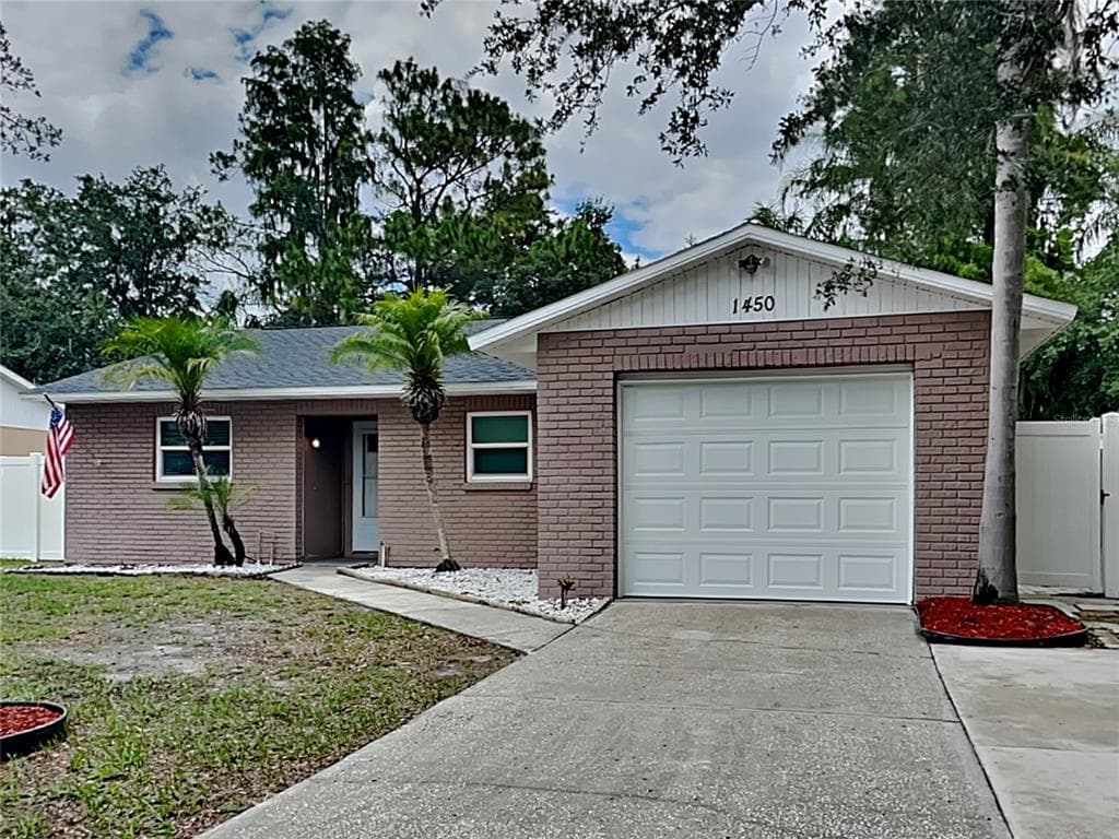 1450 FOXWOOD DRIVE LUTZ, FL 33549