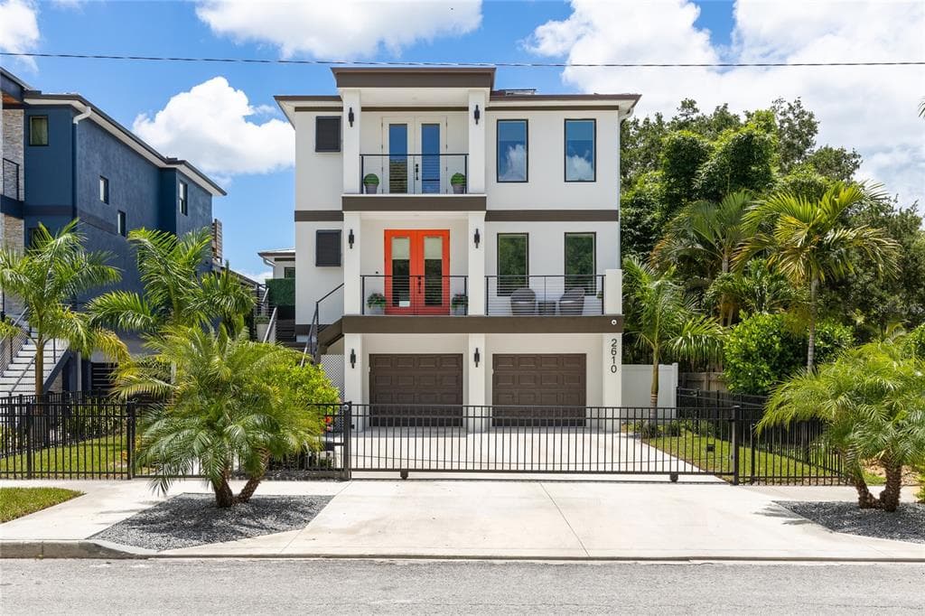 2610 QUINCY STREET S GULFPORT, FL 33711