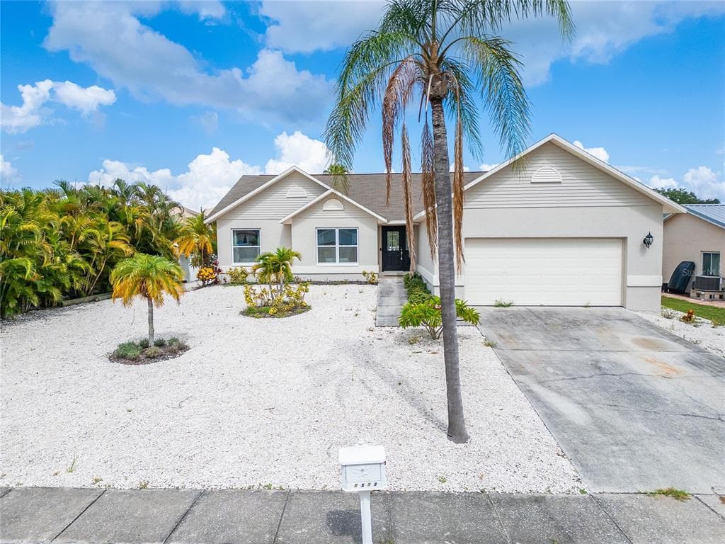 6502 SENEGAL PALM WAY APOLLO BEACH, FL 33572