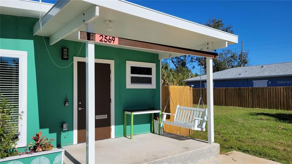 2569 LANGDON AVENUE S ST PETERSBURG, FL 33712