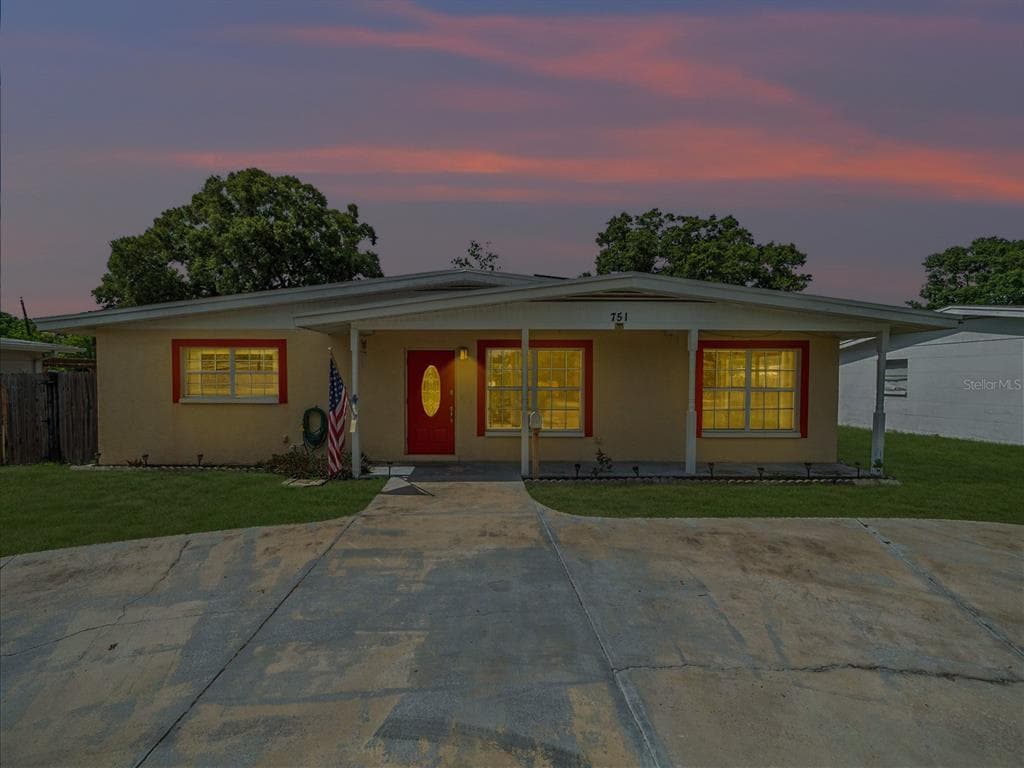 751 72ND AVENUE N ST PETERSBURG, FL 33702