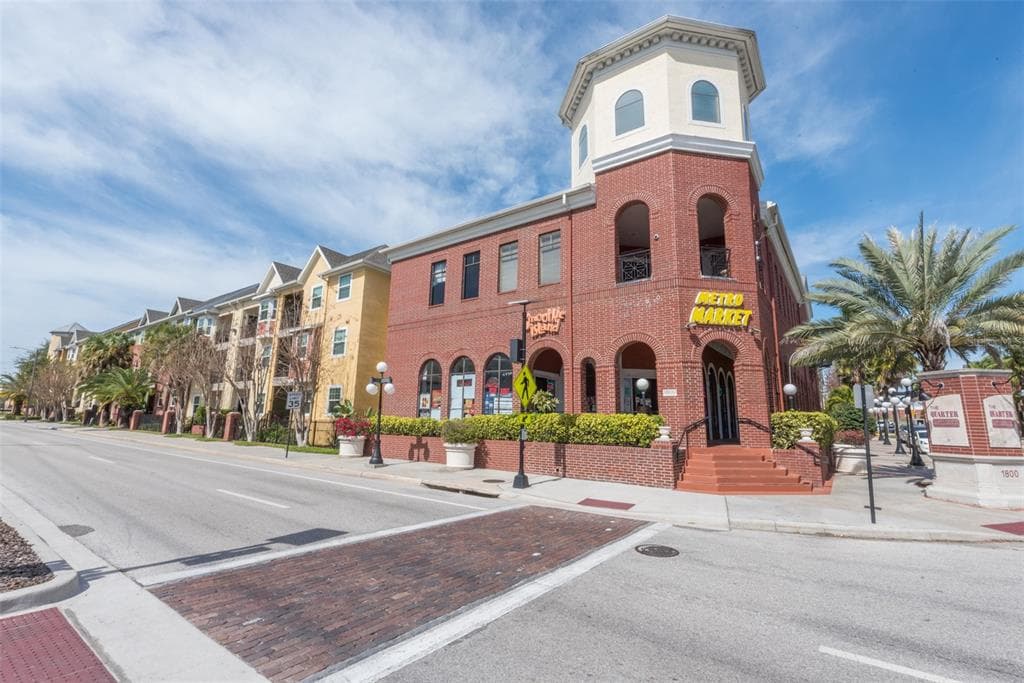 1810 E PALM AVENUE UNIT 1305 TAMPA, FL 33605