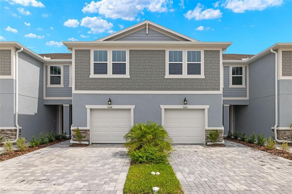 5628 BROOKLET WOODS DRIVE WESLEY CHAPEL, FL 33545