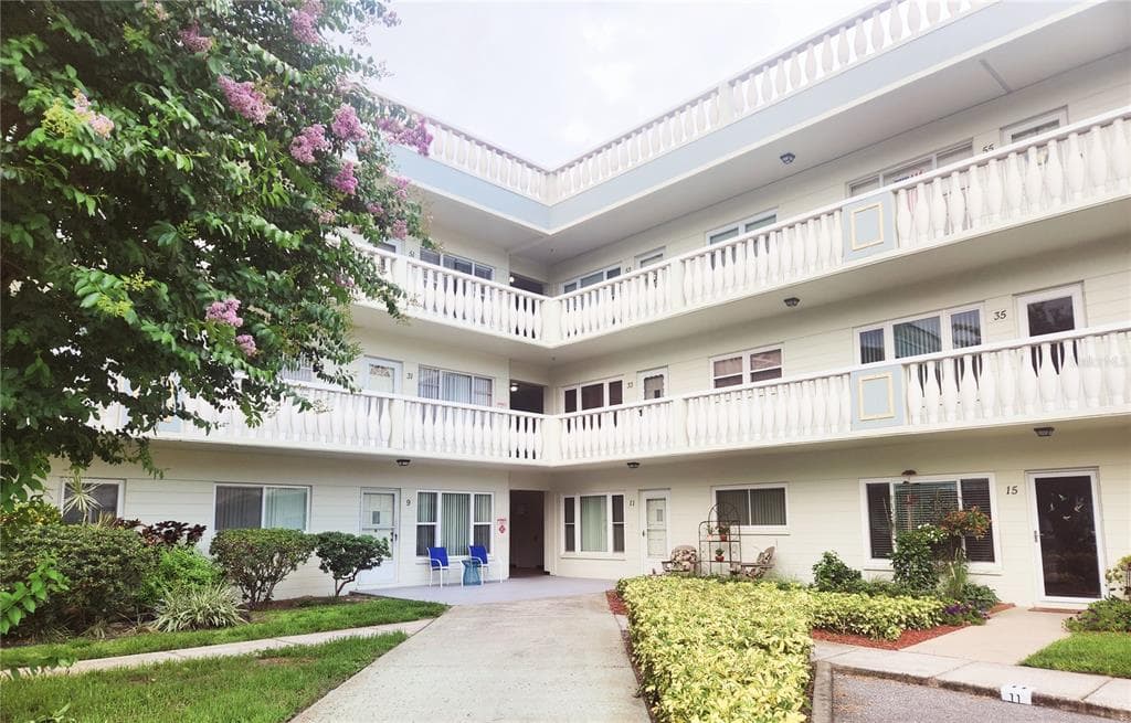 2293 SWEDISH DRIVE UNIT 31 CLEARWATER, FL 33763