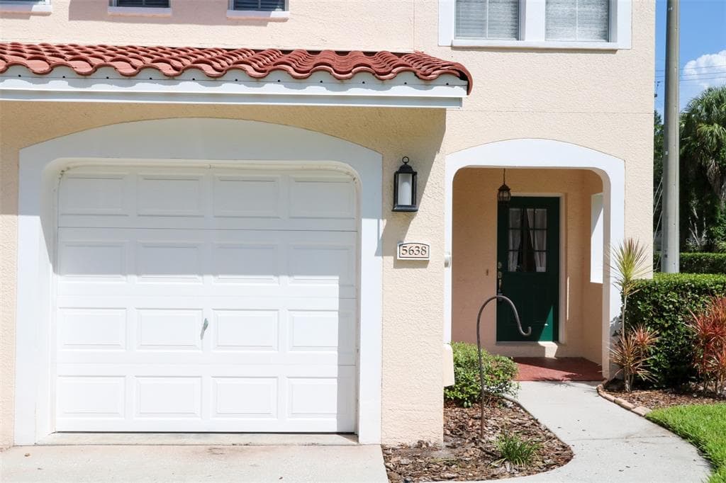 5638 SAMTER COURT TAMPA, FL 33611