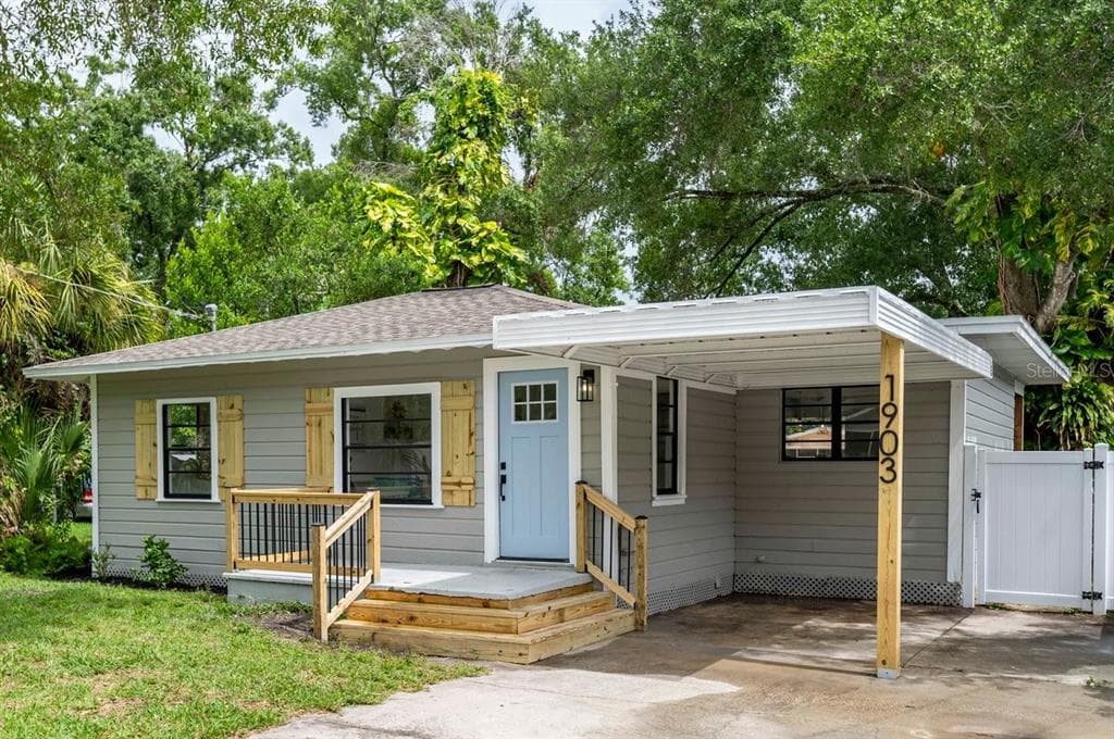 1903 W CLUSTER AVENUE TAMPA, FL 33604