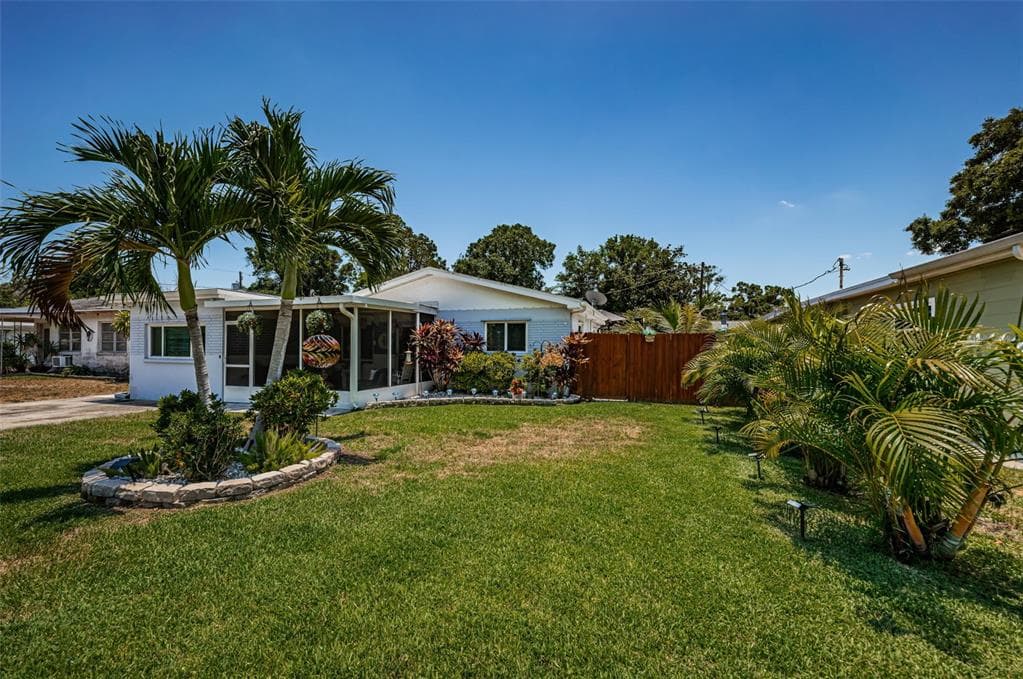 5474 77TH AVENUE N PINELLAS PARK, FL 33781