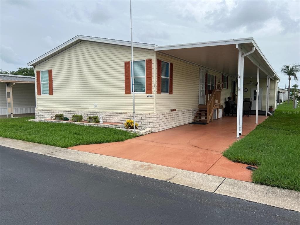 11300 124TH AVENUE UNIT 108 LARGO, FL 33778