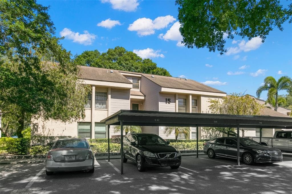 5104 PURITAN CIRCLE TAMPA, FL 33617