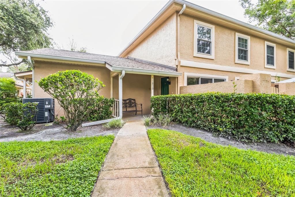 11810 RAINTREE DRIVE TEMPLE TERRACE, FL 33617