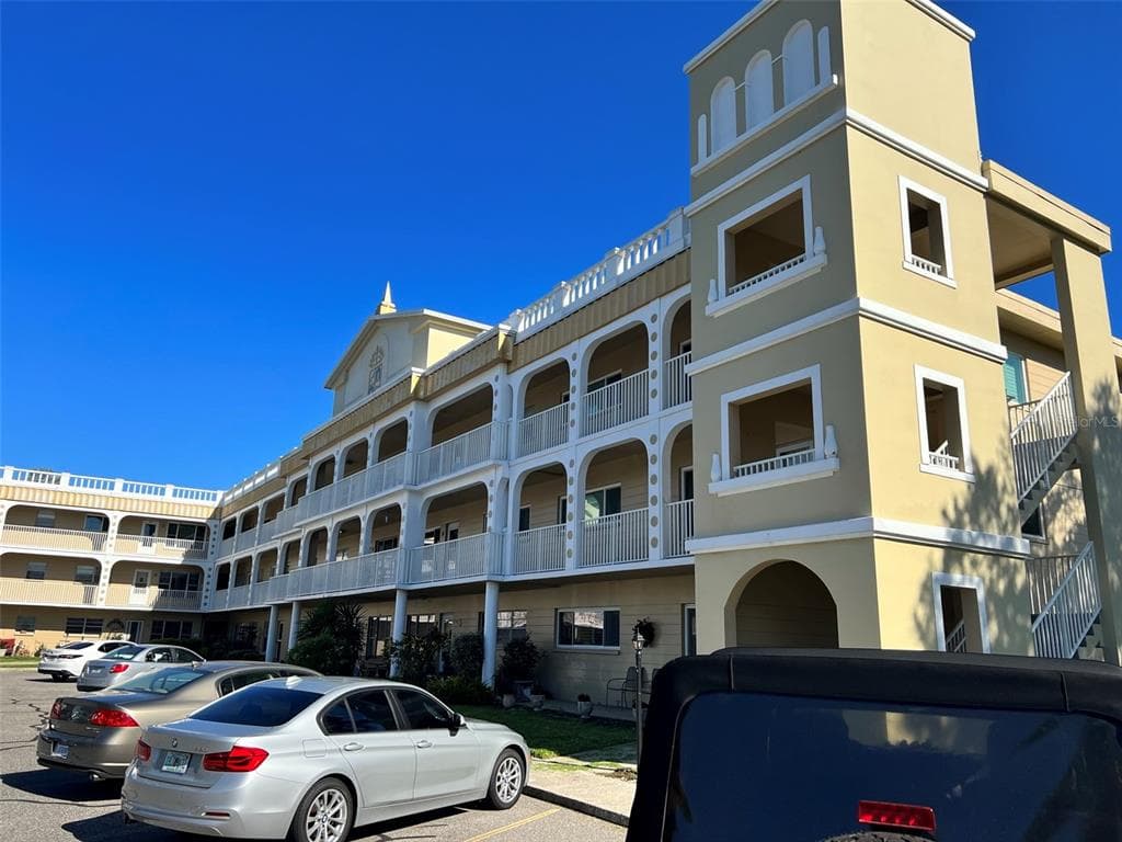 2321 ECUADORIAN WAY UNIT 41 CLEARWATER, FL 33763