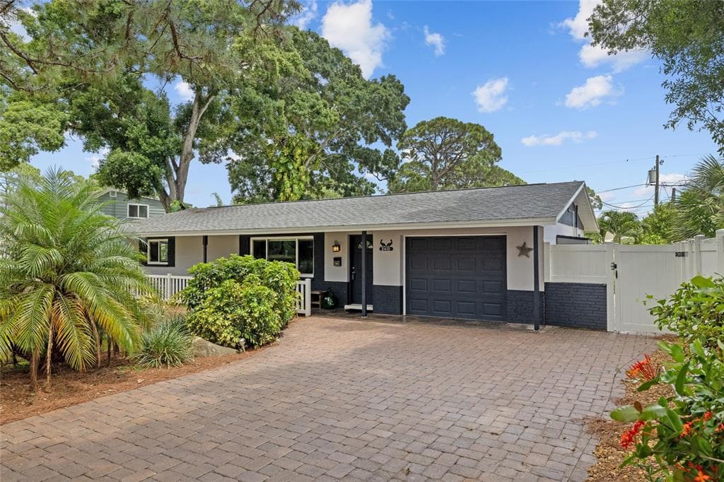 2410 MADRID WAY S ST PETERSBURG, FL 33712