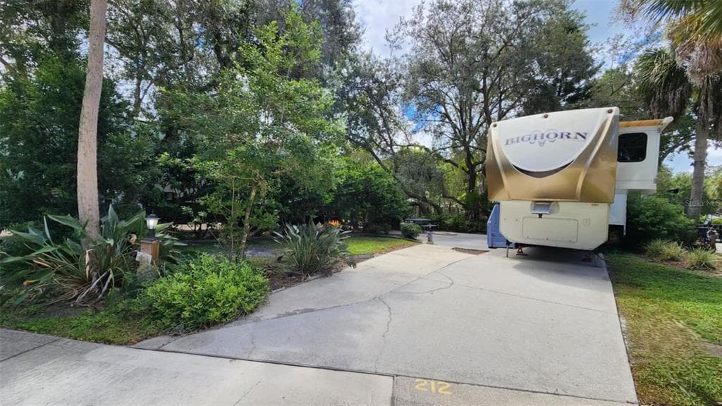212 HORSESHOE BEND RIVER RANCH, FL 33867