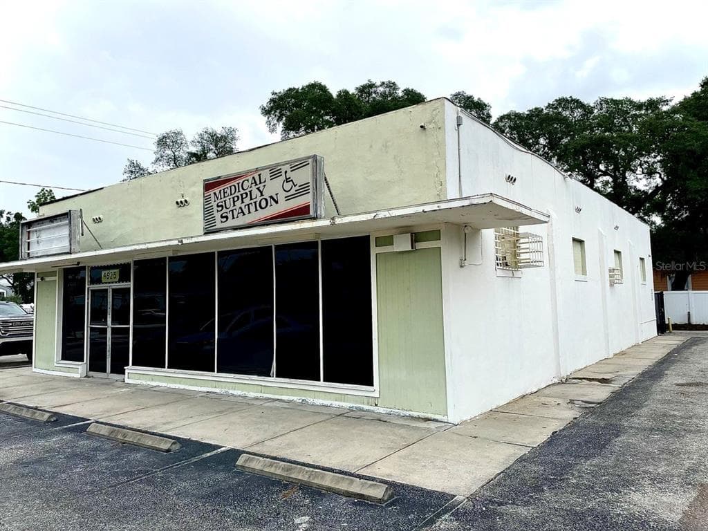 4625 N NEBRASKA AVENUE TAMPA, FL 33603