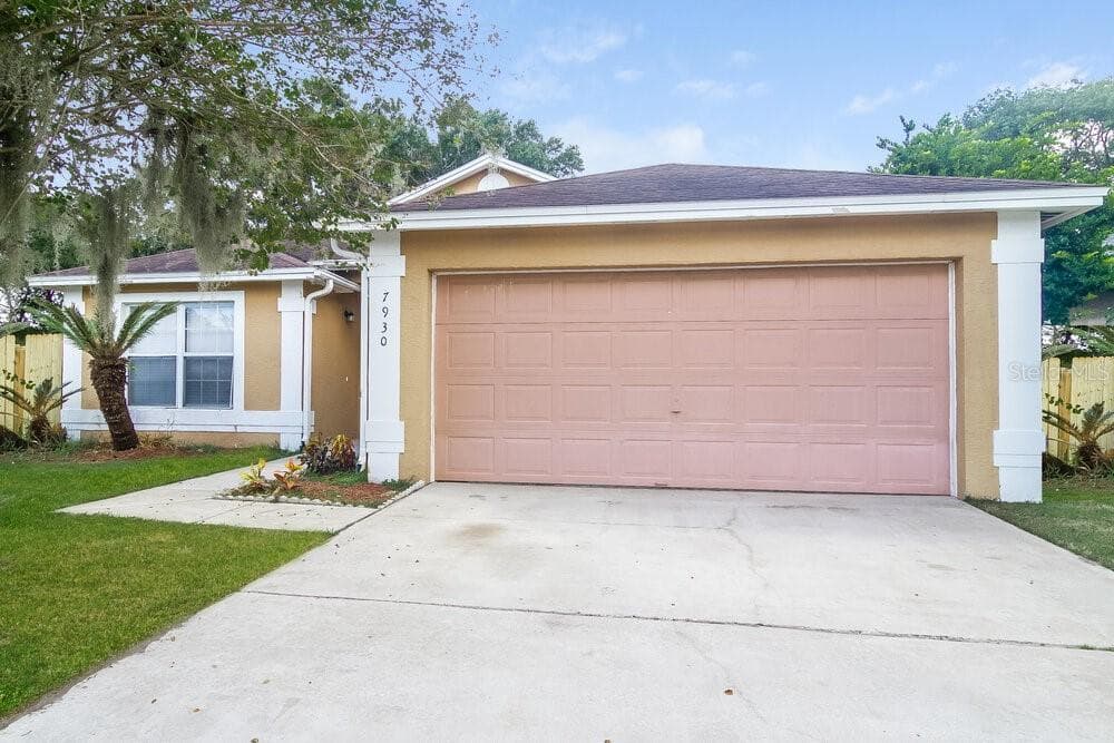 7930 SOFT PINE CIRCLE ORLANDO, FL 32825