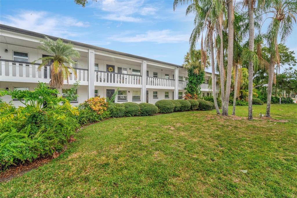 3700 HAINES ROAD N UNIT 2 ST PETERSBURG, FL 33704