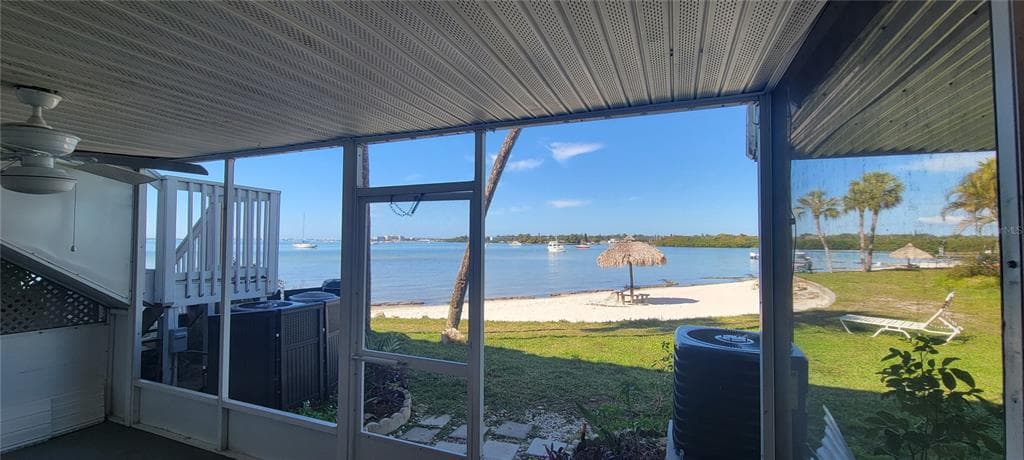 3715 42ND WAY S UNIT 61B ST PETERSBURG, FL 33711