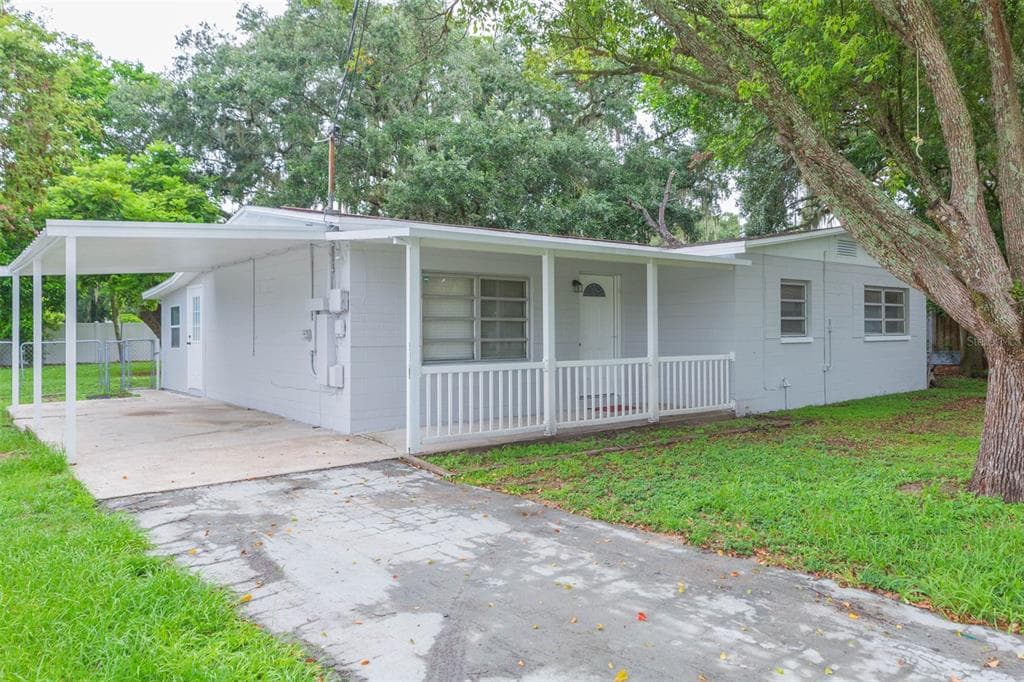 1015 KENMORE DRIVE