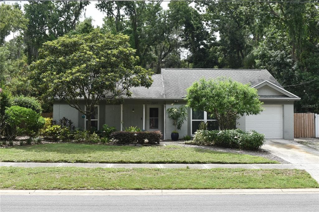 2107 N JOHNSON STREET PLANT CITY, FL 33563