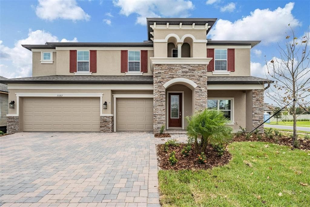 33187 SYCAMORE LEAF DRIVE WESLEY CHAPEL, FL 33545
