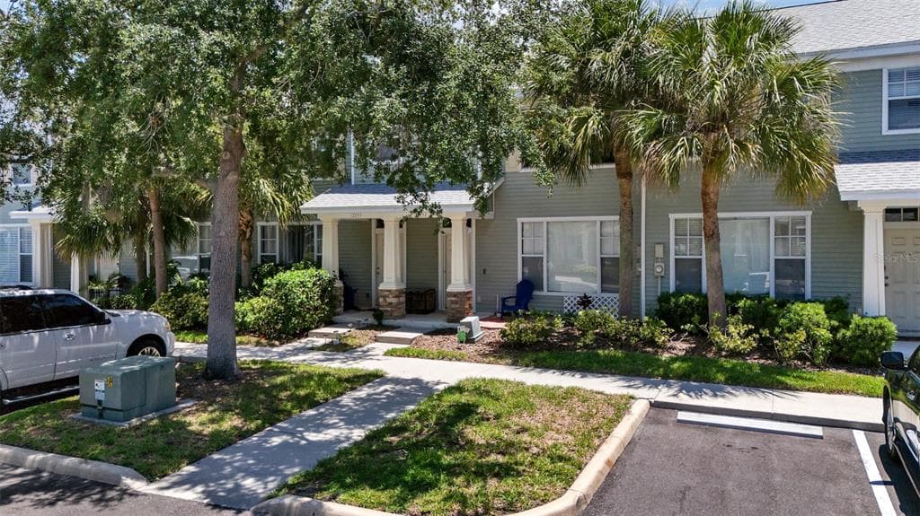 12257 COUNTRY WHITE CIRCLE TAMPA, FL 33635