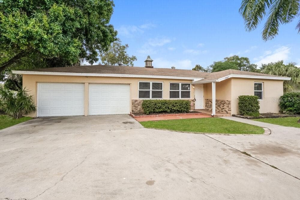 1887 SUNSET PLACE FORT MYERS, FL 33901