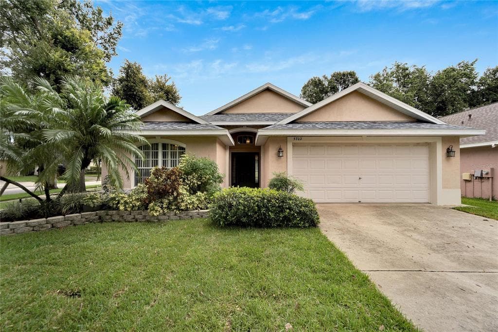 5702 HAWKGROVE PLACE LITHIA, FL 33547