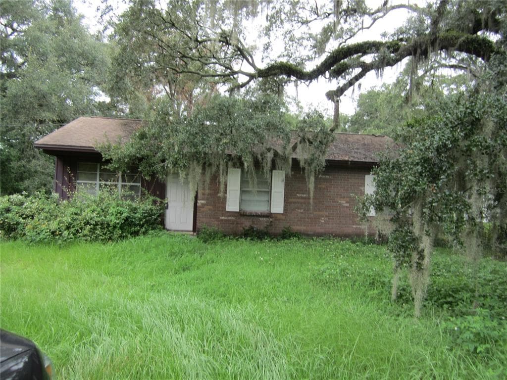 3902 BROAD STREET SEFFNER, FL 33584