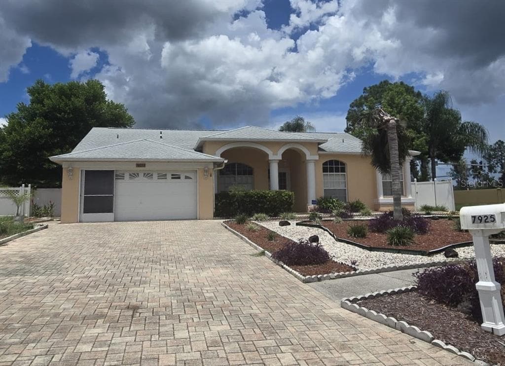 7925 BENGAL LANE NEW PORT RICHEY, FL 34654
