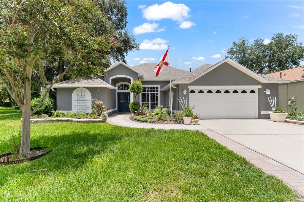 704 JUNE LAKE LANE BRANDON, FL 33510