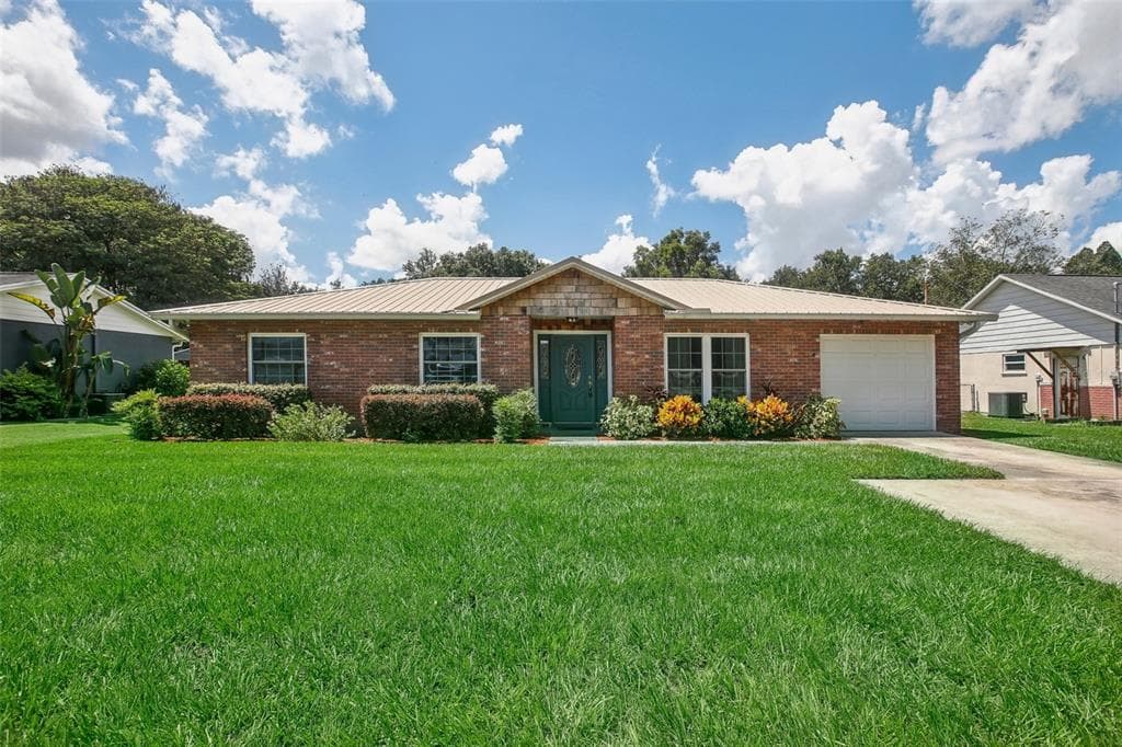 1011 CASON STREET PLANT CITY, FL 33563