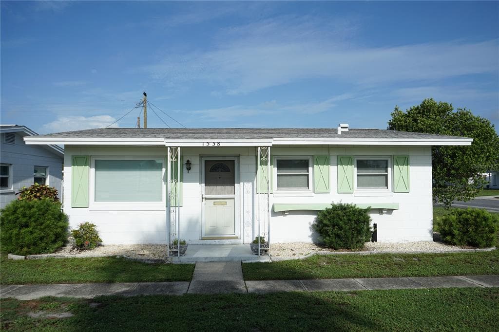 1538 COUNCIL DRIVE SUN CITY CENTER, FL 33573