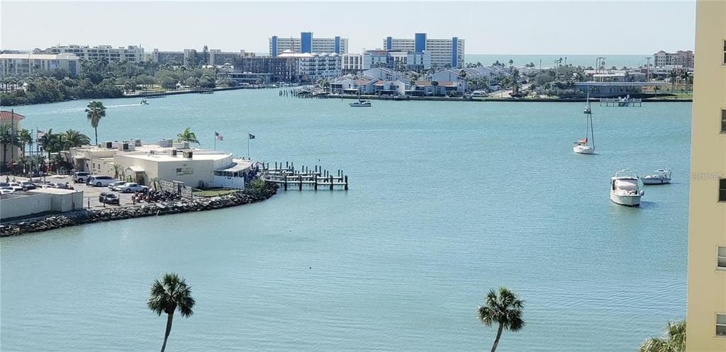 4550 COVE CIRCLE UNIT 908 ST PETERSBURG, FL 33708