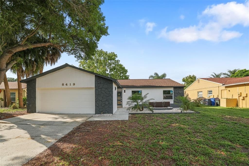 8419 SOMERSET DRIVE