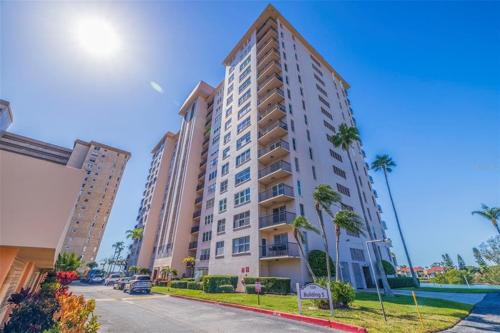 5220 BRITTANY DRIVE S UNIT 1107 ST PETERSBURG, FL 33715