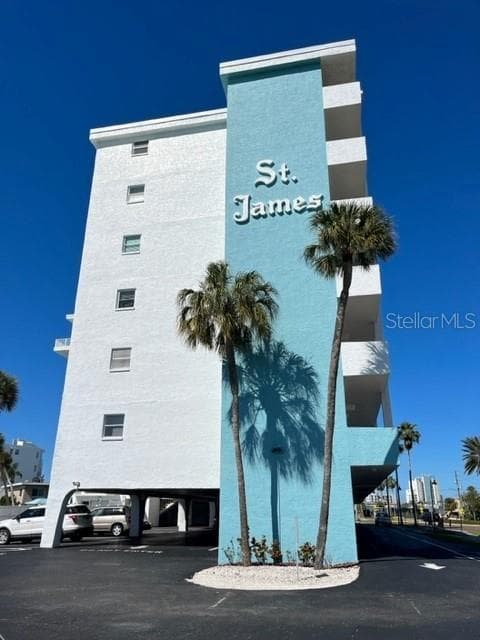 285 107TH AVENUE UNIT 606 TREASURE ISLAND, FL 33706