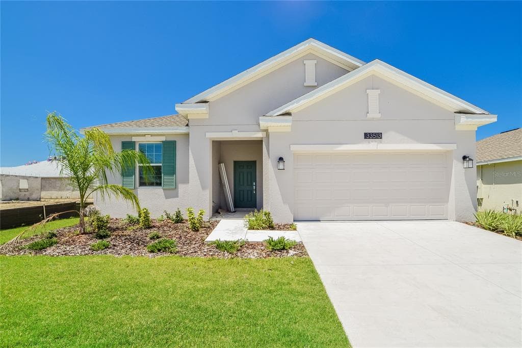 33513 SKY BLOSSOM CIRCLE LEESBURG, FL 34788