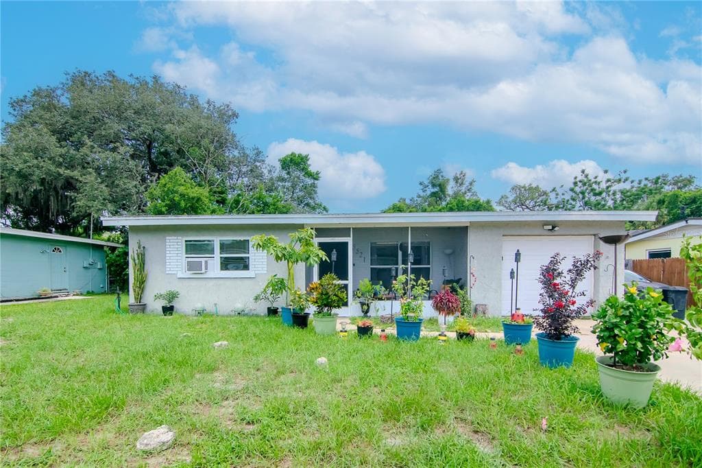 5521 FOREST HILLS DRIVE