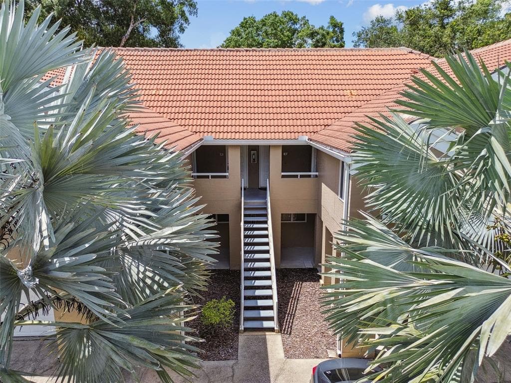 15215 AMBERLY DRIVE UNIT 108 TAMPA, FL 33647