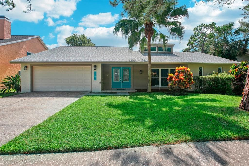 4523 PINE HOLLOW DRIVE TAMPA, FL 33624