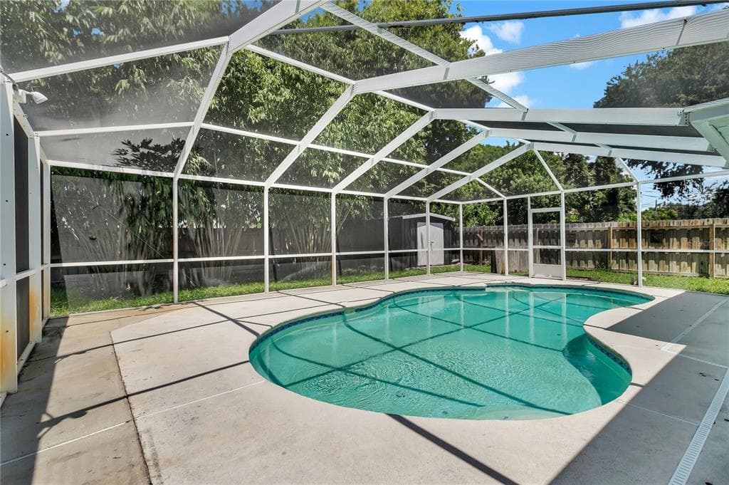 5897 5TH STREET S ST PETERSBURG, FL 33705