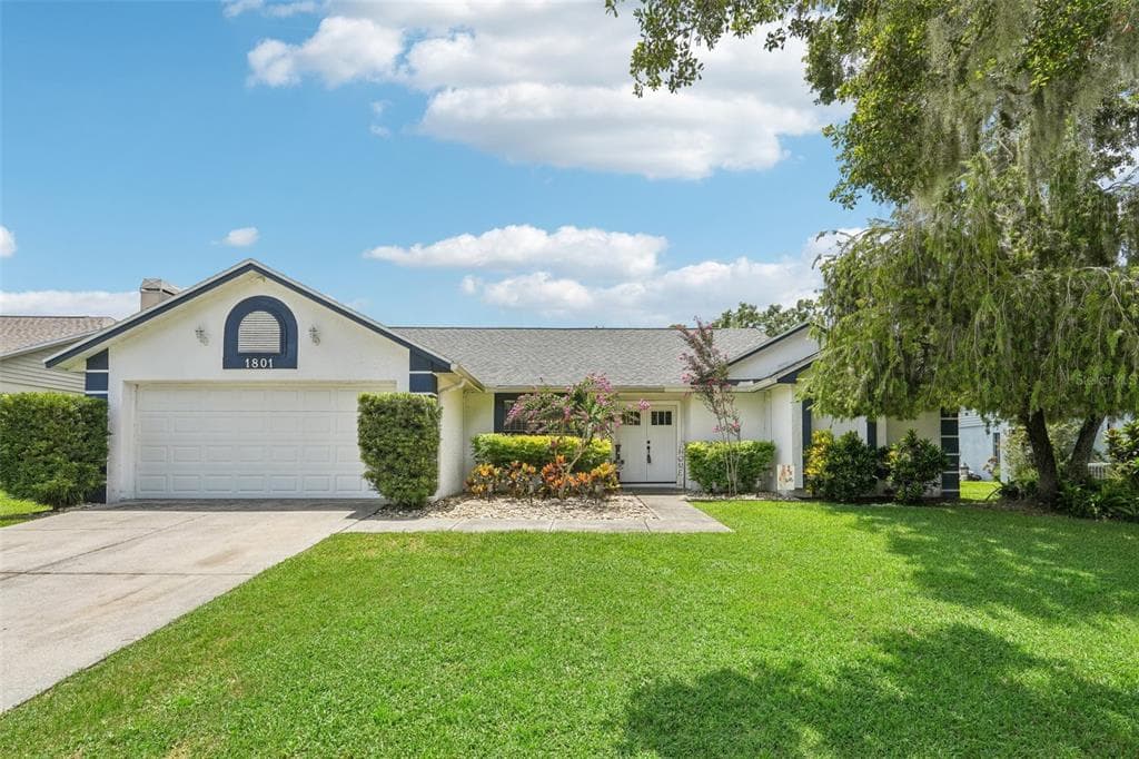1801 PADDOCK DRIVE PLANT CITY, FL 33566