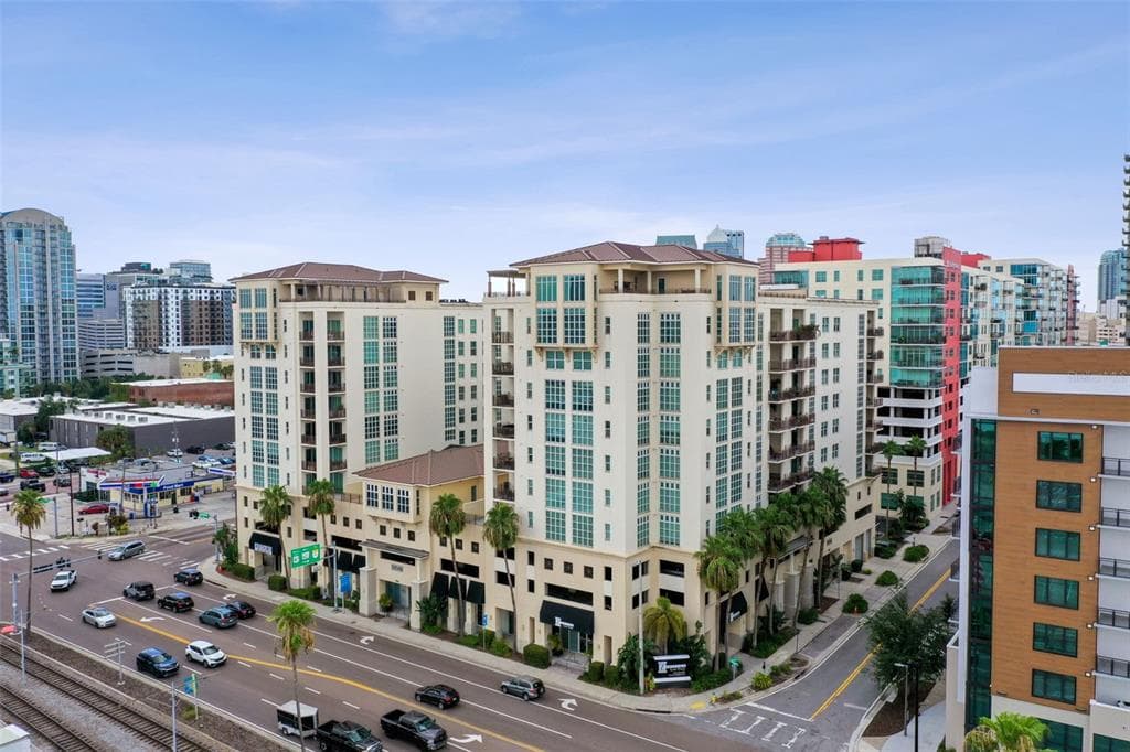 1227 E MADISON STREET UNIT 402 TAMPA, FL 33602
