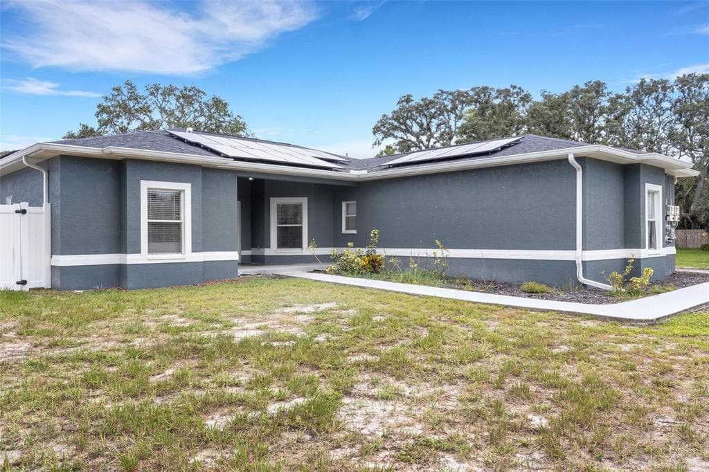 671 MYRTLE WAY S ST PETERSBURG, FL 33705