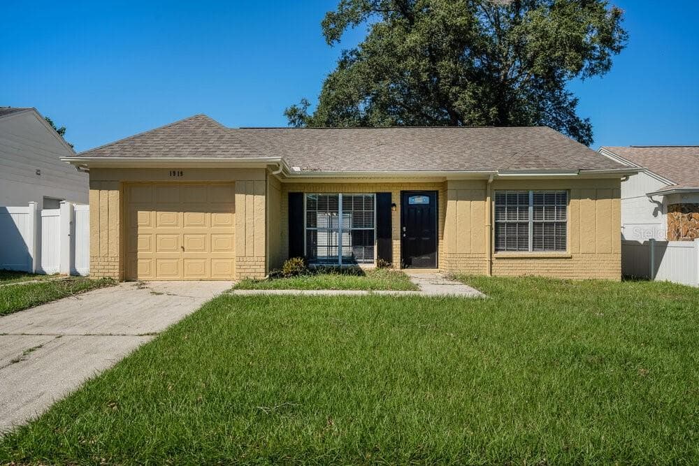 1919 CROWN PARK DRIVE VALRICO, FL 33594