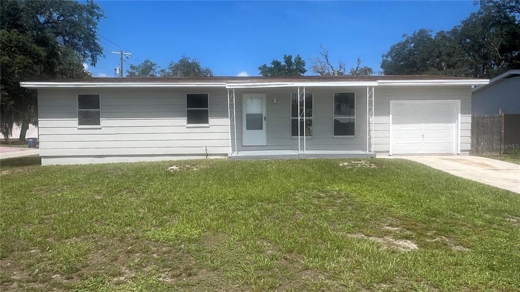2123 ORANGE BLOSSOM AVENUE SEBRING, FL 33870